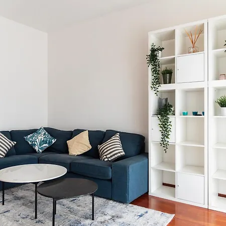Youhosty - Cechov 21 Apartment